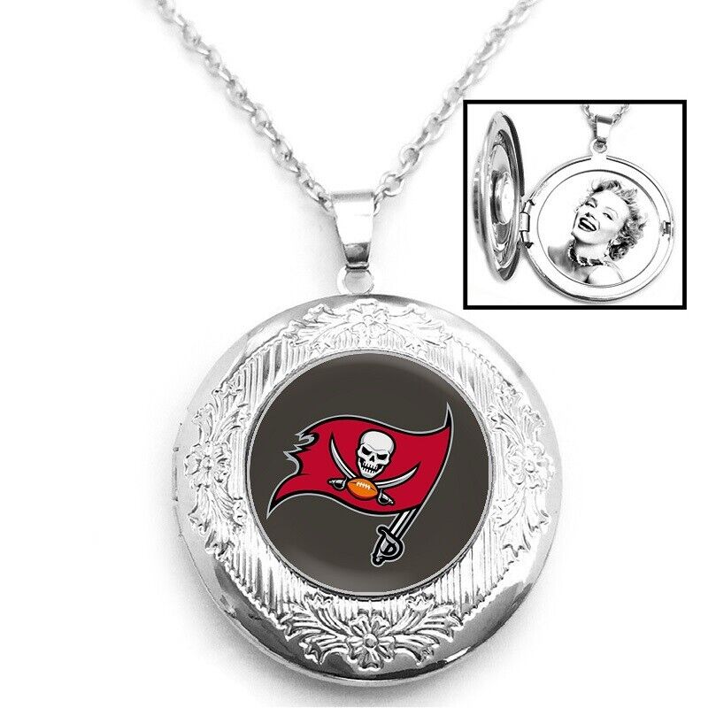 Tampa Bay Buccaneers Womens 925 Silver 20" Link Chain Necklace And Locket D16